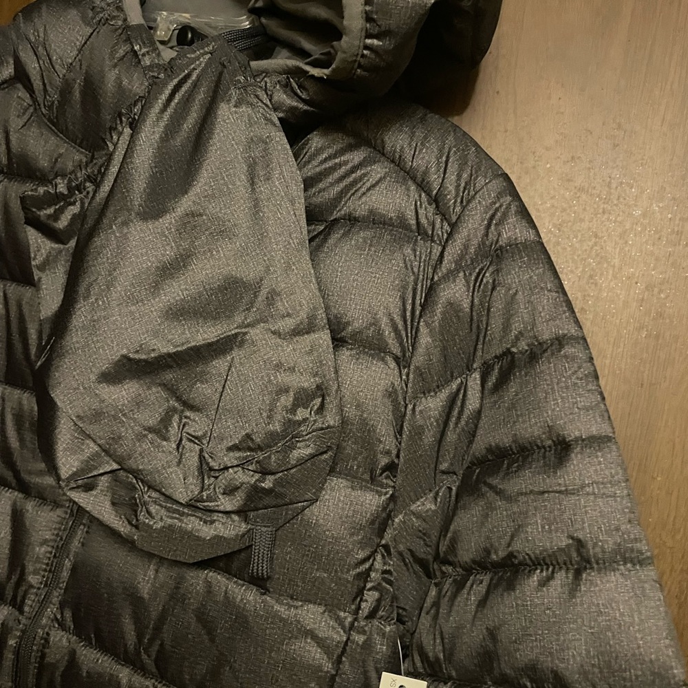 Women's Lightweight Long-Sleeve Water-Resistant Packable Puffer Jacket - Picture 5 of 6